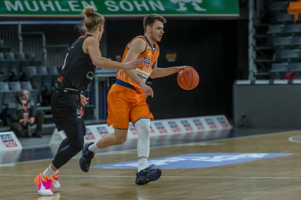 更多空位投 更多空位投