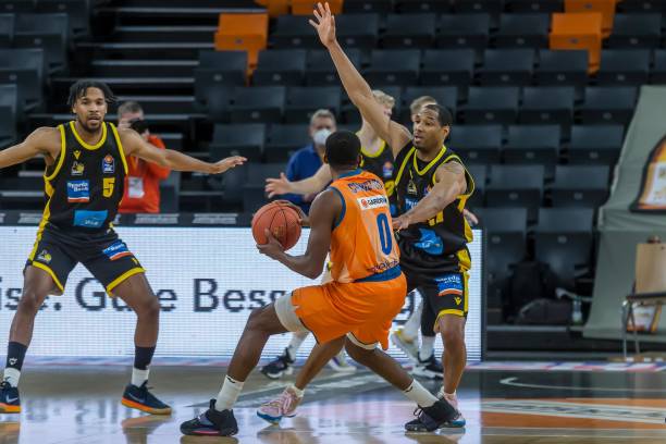 料之中的结 料之中的结