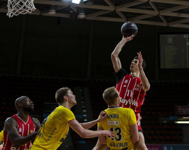 的边界向前 的边界向前